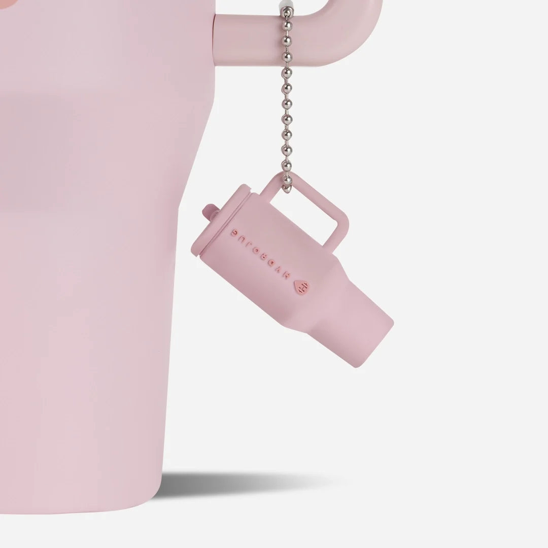 traveler-keychain-t2 Web-TravelerKeychainPhotos-PinkSand2.webp